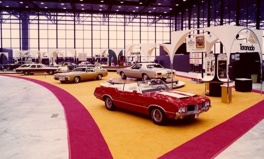 Stoisko Oldsmobile w Chicago, 1973