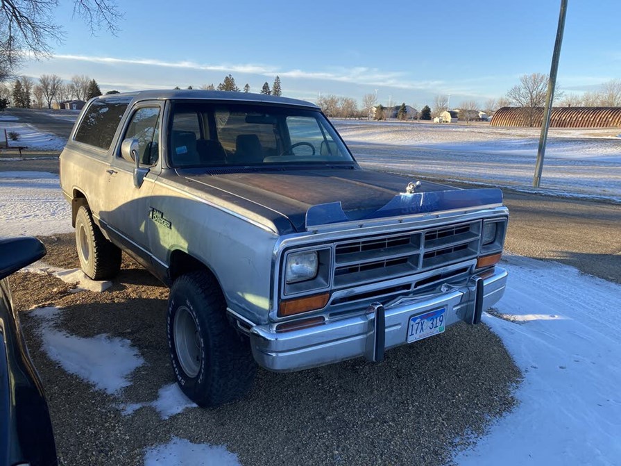 Classic Workhorse z USA - Dodge Ramcharger